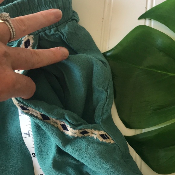 Anthropologie hei hei shorts embroidered green cream - Picture 10 of 16